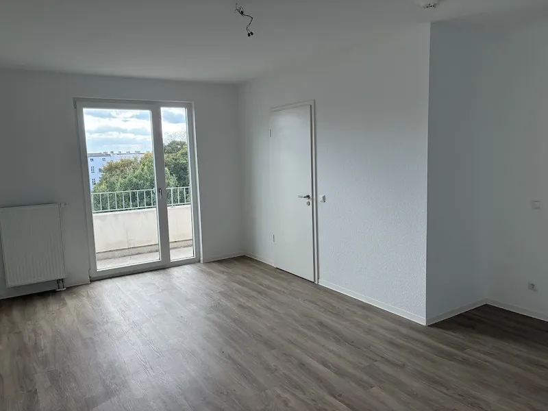 Neuwertige 2-Zimmer-Wohnung im Rosenfelder Ring 156 — photo 1